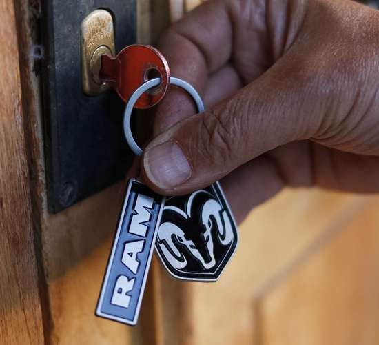 Llavero troquelado 100 personalizado (1)