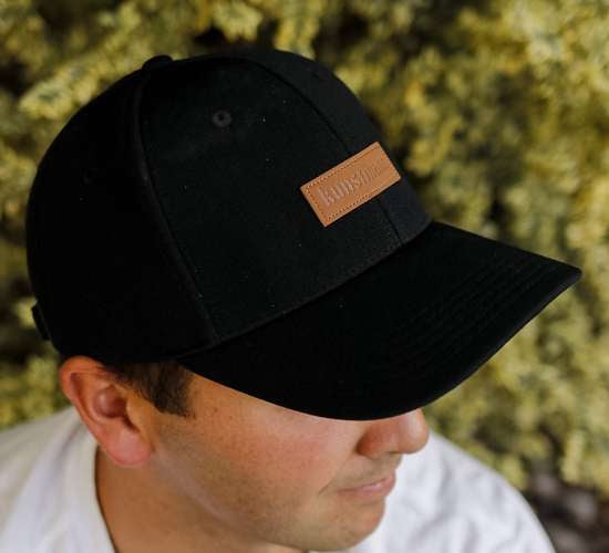 Jockey logo aplicado en PU (1)