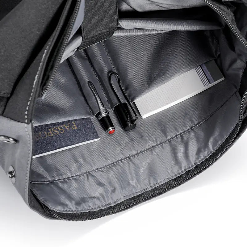 Mochila Beckum / Gris Oscuro / Gris Oscuro / Poliestileno