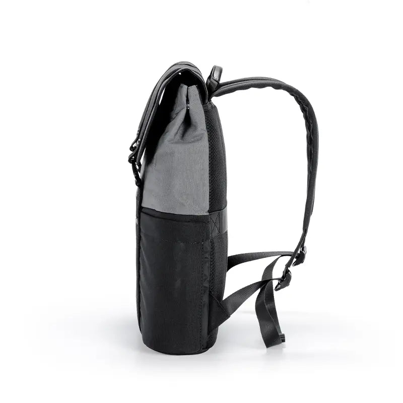 Mochila Beckum / Gris Oscuro / Gris Oscuro / Poliestileno