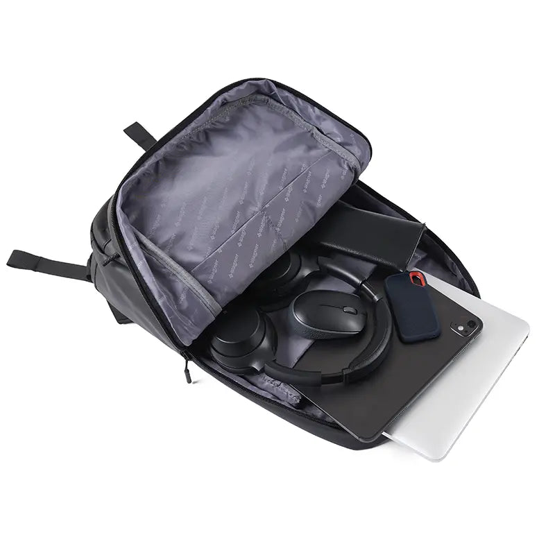 Mochila Laufen / Negro / Negro / Poliestileno