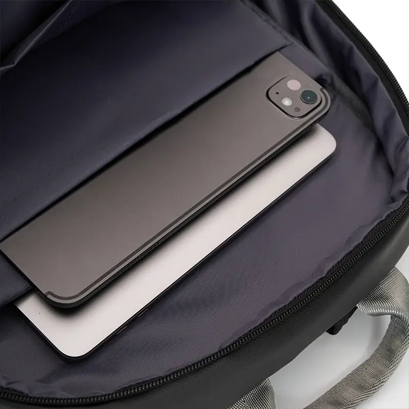 Mochila Laufen / Negro / Negro / Poliestileno